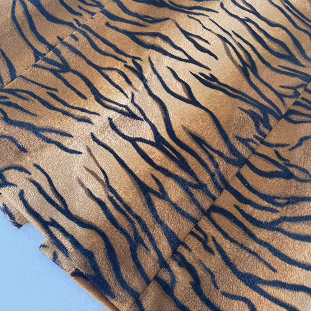 Y2K Velveteen Animal Print Skirt - Picture 3 of 7